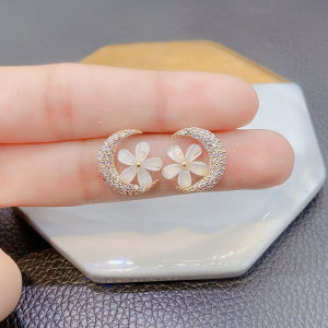 S925 Silver Needle Full Drill Moon Shiny Small Versatile Earrings Floral Stud Earrings Trendy Jewelry Fashion Accessories