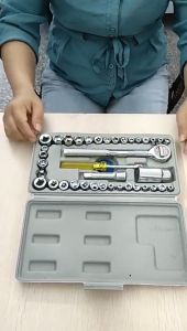 40 in 1 Combination Socket Wrench DIY Hand Tools Kit Ratchet Socket Bolt Handle Set Spanner Wrench Sleeve Set Tool Box Repair Kit for Home Car Motorcycle Bike 维修工具套件