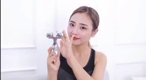 ALAT PIJAT MUKA WAJAH KULIT 3D MASSAGER ROLLER MASSAGE FACIAL PENGENCANG RELAKSASI TERAPI