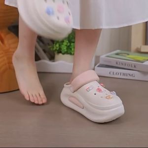 LHFriday สวยมงลง รองเท้าหัวโตแฟชั่น ผญ 2024 วัสดุยางคุณภาพดี พื้นนิ่มใส่สบายมาก มีให้เลือกหลากหลายสี รุ่นนี้ของหมดไวมาก รีบกดเลยน๊า