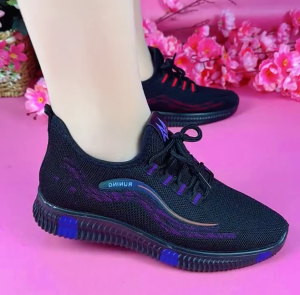 รองเท้ากอล์ฟกันน้ำระบายอากาศได้ดีสำหรับผู้หญิง รองเท้ากีฬาแบบสวมสบาย ส้นแบน พื้นนุ่ม กันลื่น รองเท้าสำหรับคุณแม่ รองเท้าลำลอง