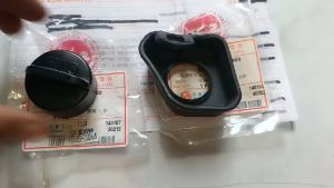 2T TANK OIL CAP 2T Oil Cap 2T CAP RUBBER GUIDE  SYM JET 100 Sym Jet ALPHA SYM JET EURO 100% Orig
