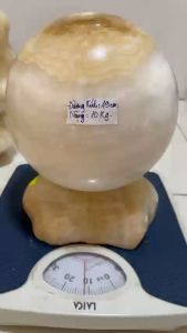Cầu bi phong thủy màu trắng đường kính 19 cm nặng 11 kg cho mệnh Thủy và Kim ( đá đẹp và hiếm)