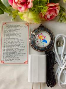 MÁY NIỆM PHẬT PHA LÊ CÓ 68 ĐIỆU NIỆM PHẬT CÓ ĐÈN CHUYỂN MÀU