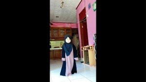 Gamis Anak Remaja HULYA KIDS Elegan Motif Stripe Hitam/Pink