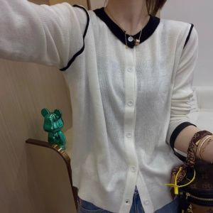 2024 ฤดูใบไม้ร่วง สินค้าใหม่มาใหม่ High-End ถักเปิด คาร์ดิเกน เสื้อท่อนบน เสื้อฐานบล็อกสี เสื้อสเวตเตอร์ เสื้อแจ็คเก็ต สไตล์พร็อพหญิงพอดีปกติ