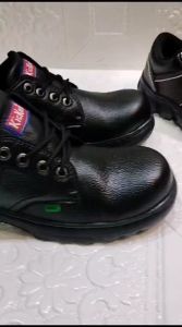 SEPATU SAFETY KIKERS KERJA LAPANGANPABRIKTRAKTORPOM BENSIN TAURING PRIA