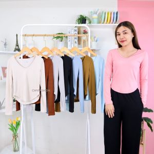 ผ้าแขนยาว คอวี สีพื้น ยืด 218 ชายเสื้อเว้า ผ้าร่องเล็ก ทรงเข้ารูป สบาย แมทช์ได้ทุกลุค