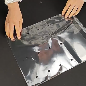 (แพ็ค 100 ใบ) ถุงแก้วพลาสติก OPP มีแถบกาวและรูระบายอากาศ สำหรับใส่ผักสด #P590 ถุงเก็บความสดของผัก สำหรับซูเปอร์มาร์เก็ต