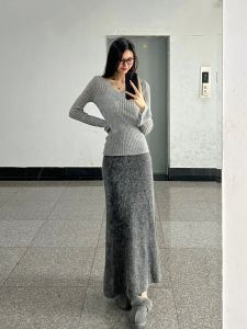 กระโปรงทรงเอเอวสูงสีเทาสไตล์ฝรั่งเศสสำหรับผู้หญิงไซส์เล็ก ฤดูใบไม้ร่วง/ฤดูหนาว กระโปรงทรงเอยาวปานกลาง แฟชั่นสตรีท