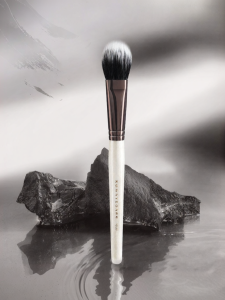 UN SHOP | Professional Makeup Brush for Blush Liquid Cream Powder