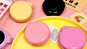 Sisir Rambut + Cermin Bulat Lipat 2in1/ Sisir Pijat Kepala Anti Kusut Rontok Dengan Kaca Mini / Hair Comb And Massage Scalp With Glass / Alat Make Over Penata Rambut Lembut Travelling Ala Korea