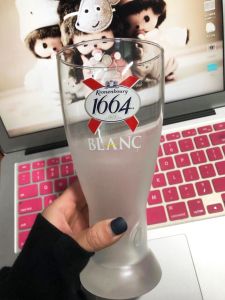 แก้วเบียร์บาร์สุดหรูหราความจุขนาดใหญ่ แก้วเบียร์เหล้าสุดหรู ชิ้นส่วนเครื่องดื่มสำหรับบ้านและพักผ่อนหลังเลิกงาน