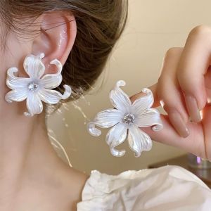 Iris Flower Ear Studs Summer Women Girls Exquisite Sweet White Earrings Daily Elegant Comfortable Earrings Fashion Jewelry Gifts