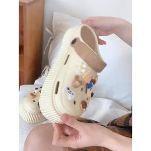 LHFriday รองเท้าแตะใส่ทำงาน รองเท้าแตะใส่เที่ยว รองเท้าแตะแฟชั่น 5 สี พื้นไม่แข็งใส่แล้วนิ่มเด้งใส่เดินได้ทั้งวัน สมบูรณ์ที่ 500 บาท