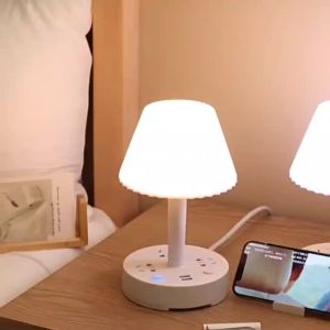 LAMPU KAMAR MEJA DENGAN STOP KONTAK SLEEP LAMP WITH CHARGING SOCKET KLASIK