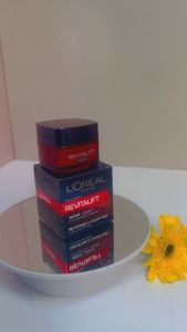 Kem Dưỡng Ngăn Ngừa Lão Hòa Ban Đêm LOreal Revitalift Moisturizing Cream Night 50ml