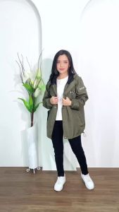 Pakaian Wanita Jaket Semi Parka Parasut Taslan Waterproof Hoodie HOXER Marun-gibranstore