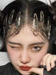 Silver Metal Cross Hair Clip Performance Heart Shaped Cyber Punk Style Side Clip Womens Fashion Hair Accessories