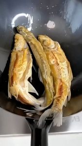 40cm Carbon Steel Pan Cast Iron Wok Non Stick Frying Pan Iron Pot Household Cooking Wok Suitable for Gas Stove