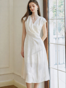 Roey s house | Elegant V-Neck Floral Pleated Dress Summer White