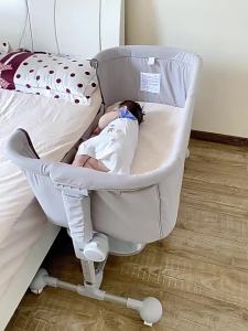 YeeHoO KIDS | Portable Adjustable Baby Crib