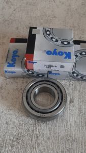 Bearing Roda Depan Dalam 30205 Bering Lahar Mazda MR90 Vantrend KOYO