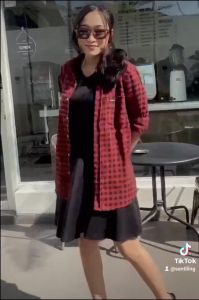 Fashion Wanita 2023 Kemeja Kotak-kotak Lengan Panjang Wanita Kasual / Kemeja Longgar Atasan Flanel Dicetak Kerah Turn Down