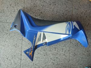 cover body sayap samping kiri original honda supra x 125 (seken)