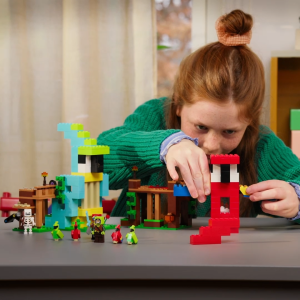 LEGO Minecraft 21282 The Parrot Houses (535 Pieces) Mainan Balok (8 Tahun+)