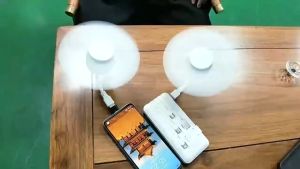Model Kipas 3 Sayap 5 Watt / E27/ USB Dapat Berputar 360° Kipas Portabel Ruangan Hemat Energi Kipas / Kipas Kecil Angin Kuat Baru - Berukuran 14cm