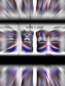 มวยไทย V4 เสื้อคอกลมแขนกุด ป้องกันรังสี UV 80% แห้งเร็ว ใส่สบาย ชาย หญิง