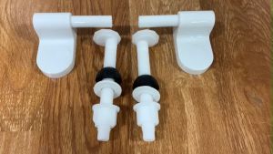 Ốc chốt nhựa KAG-NB06 dùng cho nắp bàn cầu Linax bộ ốc chốt cho nắp KHÔNG rơi êm bồn cầu LInax ốc dài 10.5cm