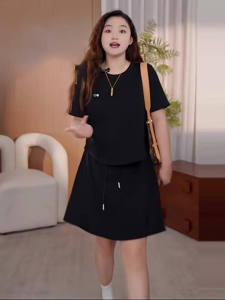 plus Size Fashionable Two-Piece Set Womens Summer Slimming Concealing Casual Sporty Short Sleeve T-Shirt Mini Skirt