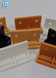 Sangthaifitting อุปกรณ์ฉากยึดพลาสติก G005 มุมรองขาด้านใน ไม้ 16 มิล