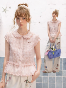 unifree |Áo sơ mi cổ Peter Pan màu hồng dành cho nữ chất liệu chiffon họa tiết hoa tay phồng viền bèo nhún