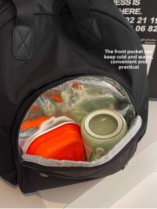 New Large Capacity Commuter Travel Womens Backpack Nylon Fabric Fashionable Versatile Lightweight Mommy Bag Korean Style