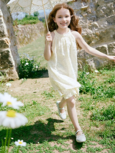 XIANGYING | White Princess Style Childrens Dress Medium to Large Size Hang Neck