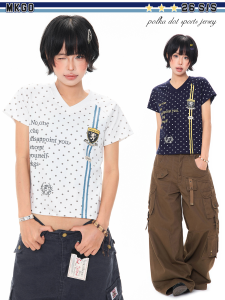 MKGO | Slim Fit Korean Style Dotted Letter V-neck T-shirt