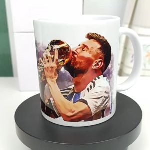 แก้วมัค ลิโอเนล เมสซิ Lionel Messi ชูถ้วยฟุตบอลโลก