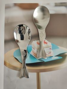 Portable Short Handle 18-10 Stainless Steel Cartoon Fish Shaped Spoon for Student Lunch Box Dessert Spoon Dining Utensils