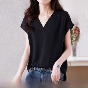 Luxury Silk V-Neck Solid Color Shirt
