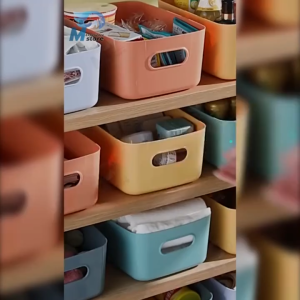 BLIVO กล่องพลาสติกเก็บของ เก็บเครื่องสําอางค์ ที่เก็บของในครัว จัดระเบียบครัว สำนักงานและที่บ้าน หนาและทนทาน