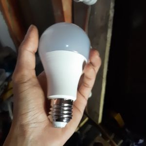 ib elektronik bohlam lampu led rumah 12 watt murah cahaya putih terang polos tanpa merk garansi 1 tahun lampu rusak uang kembali Penerangan Berkualitas Tinggi dengan Harga Terjangkau