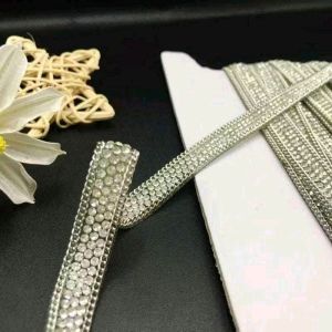 Renda Permata / Diamond Reset Crystal Decorated Long Strip Iron Rhine stone Dress Flatback Wedding