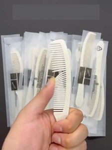 Aksesori Hotel: Mengenal Sisir Rambut Praktis & Sisir Hotel Travel Kit