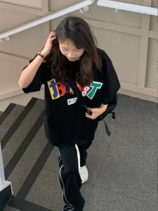 เสื้อยืดคอกลมแขนสั้นผ้าฝ้ายแท้สไตล์เกาหลีสำหรับผู้หญิงในช่วงฤดูร้อน เสื้อผ้าทำงานสไตล์เกาหลีที่สวมใส่สบายและมีสไตล์