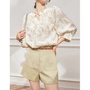 Chic French Retro Wide Loose Fitting Chiffon Blouse with Print for Women Fashionable Slimming Casual Work Clothing