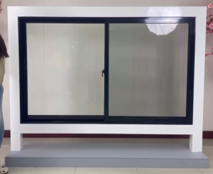 หน้าต่างเลื่อนอลูมิเนียม 180X110 ซม. แข็งแรงทนทาน กระจกใส เลือกแบบมี/ไม่มีมุ้งลวด เหมาะสำหรับระเบียงและห้องนอน