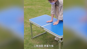 (Tặng kèm 4 ghế) Bàn Xếp Gấp Gọn Bàn Gấp Gọn Đa Năng Bàn Dã Ngoại Hợp Kim Nhôm Chắc Chắn Chịu Trọng Tải Đến 150Kg Có Thể Điều Chỉnh Độ Cao